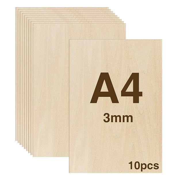 Pila de planchas de contrachapado lisas, la de delante con el texto A4 3mm 10pcs