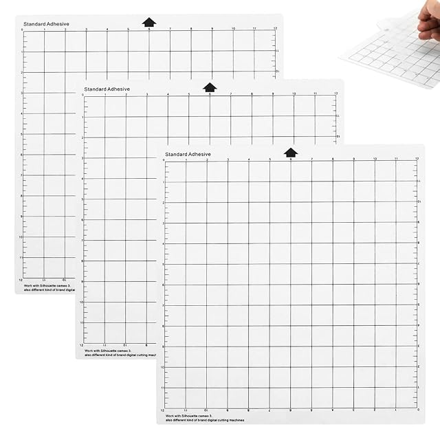 Tres bases blancas con la etiqueta Standard Adhesive, cuadrícula negra en pulgadas y una indicación para la Silhouette Cameo 3 y otras máquinas de corte